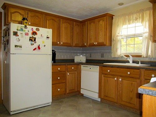 2nd image of 25 Montanari Dr