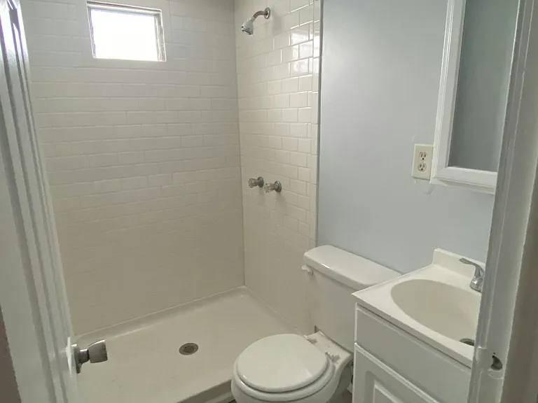 Lakeview Terrace — Photo 29