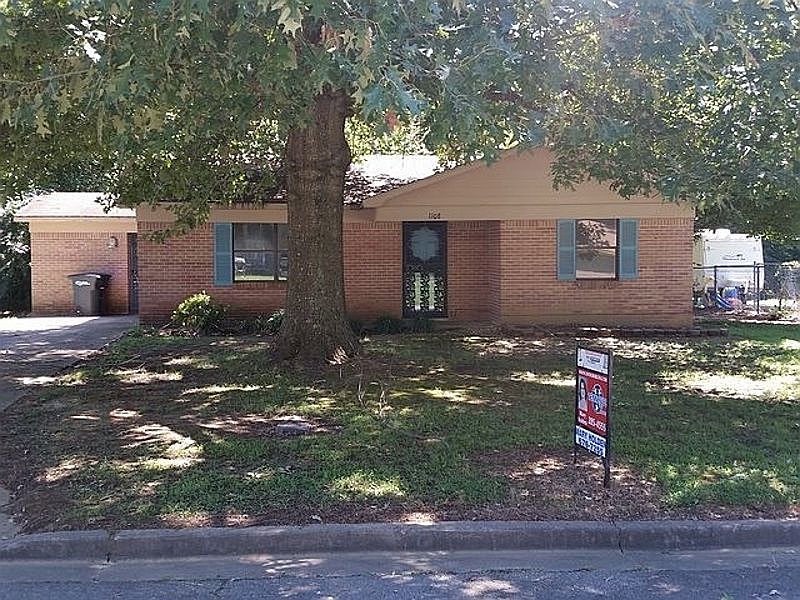 1st image of 1108 Paula Dr