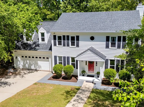 140 Trafalgar Ln, Cary, NC 27513