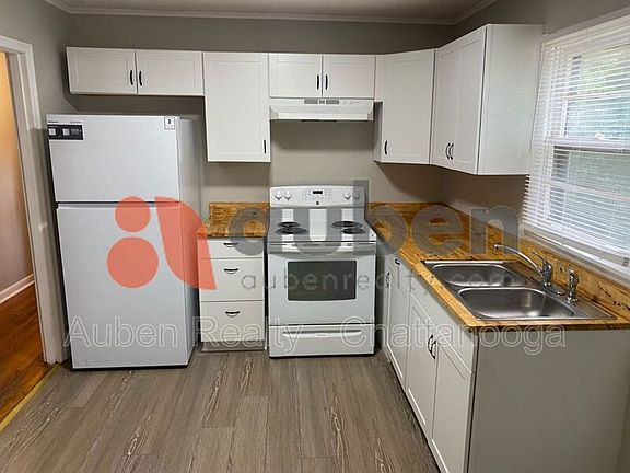 3rd image of 6326 Hansley Dr