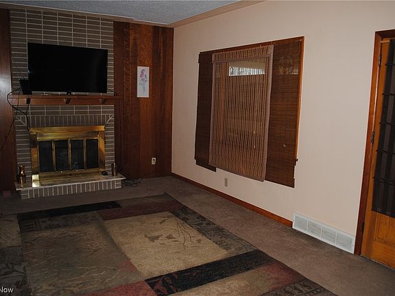 4th image of 305 Idaho Ave