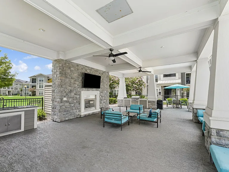 Aria Victoria Apartments — Photo 26