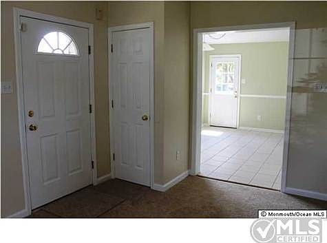 5th image of 213 Keats Ave