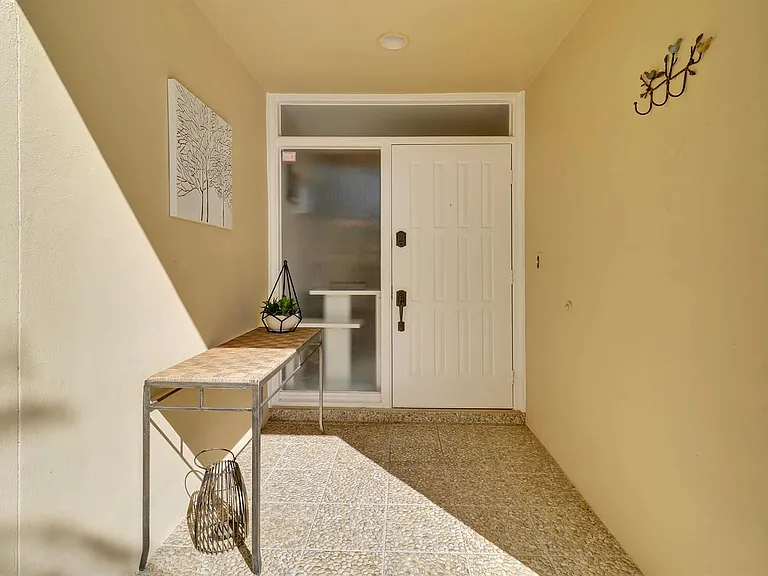 204 Old Meadow Way — Photo 7