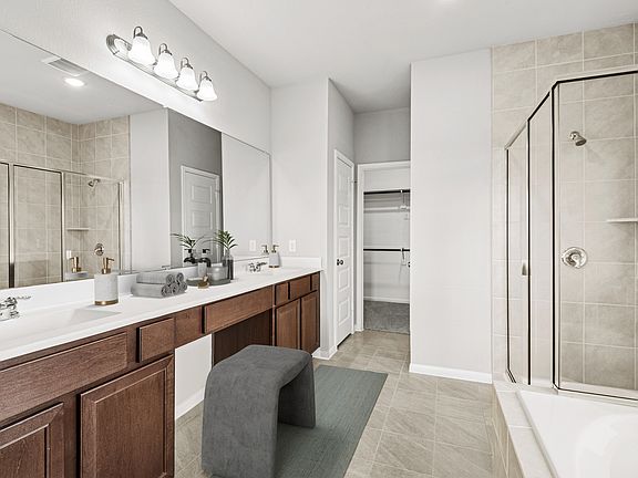Owner s bath with dual sinks