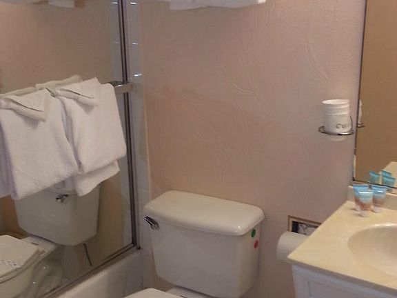 4th image of 313 S Atlantic Ave #208