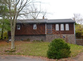 1150 Armstrong Mill Rd, Lexington, KY 40517