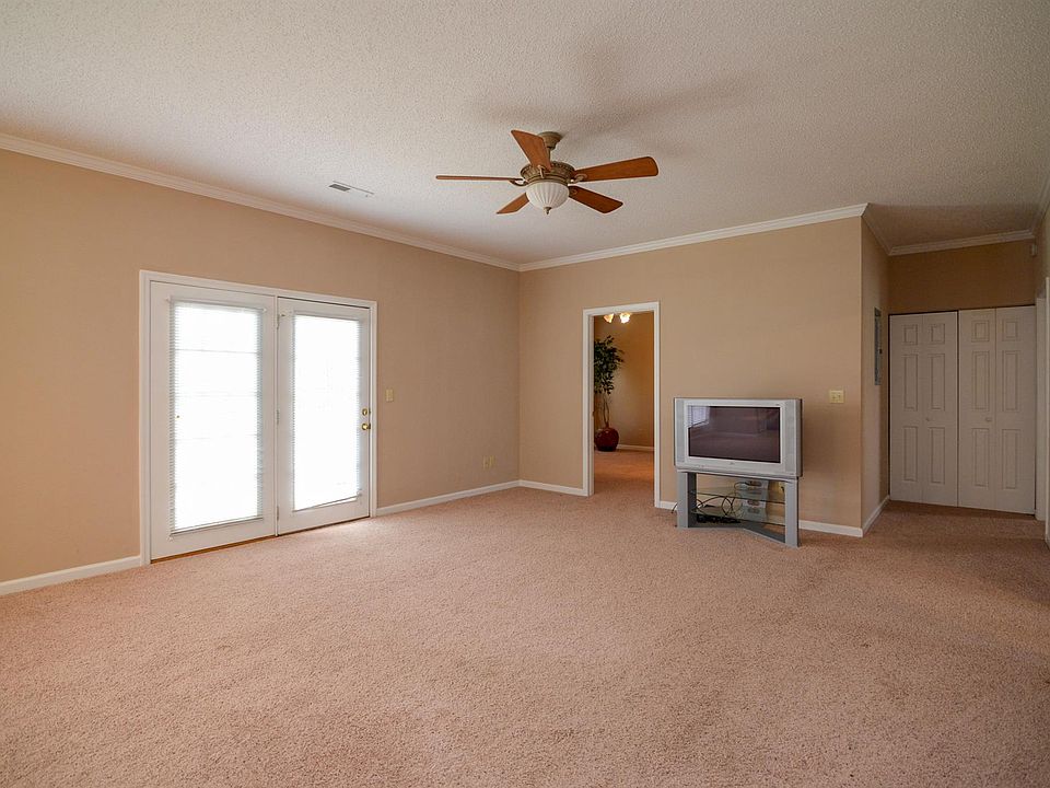 1st image of 610 Whitthorne St