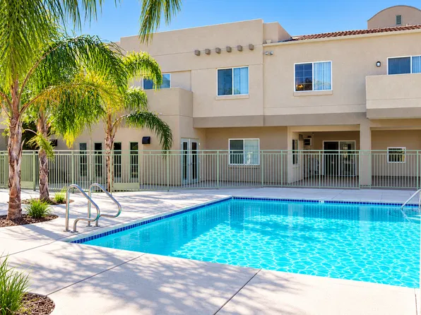 Towne Crest Apartments, 750 Via Pueblo #1, Riverside, CA 92507