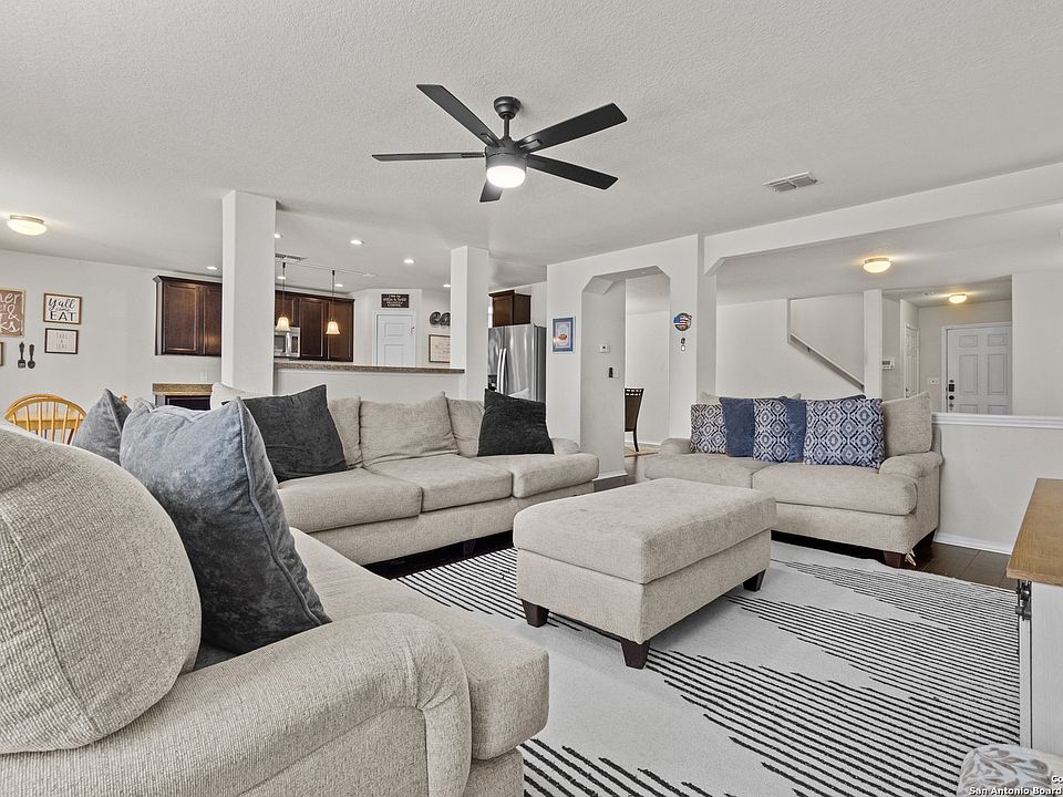1st image of 426 WALNUT CRST