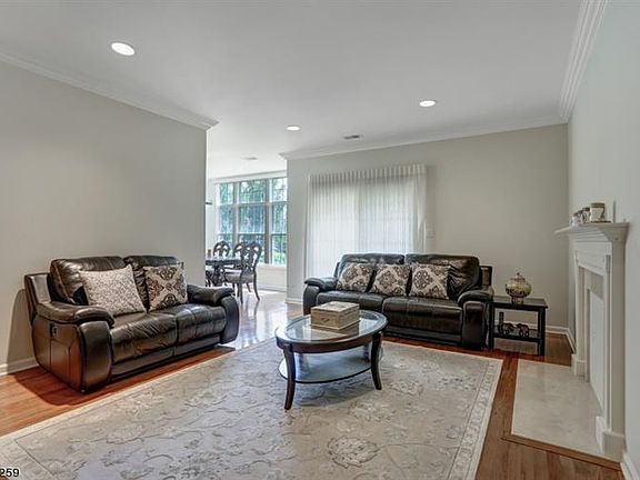 4th image of 101 Kensington Ln