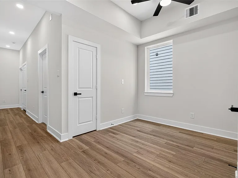4822 Creekmont Dr #B — Photo 14