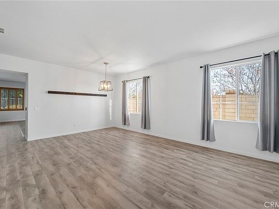 5th image of 23746 Jameson St