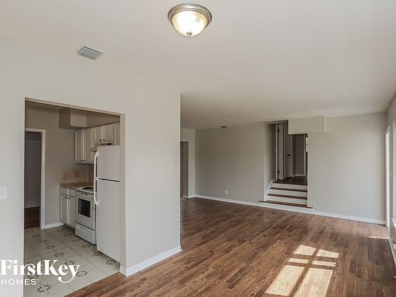 5th image of 1701 NW 186th St