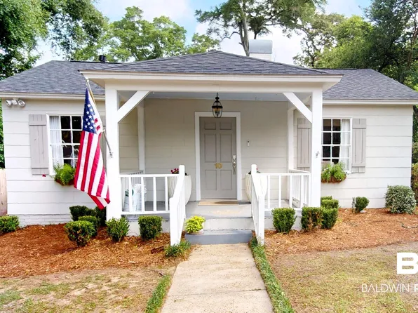 10 York Pl, Mobile, AL 36608