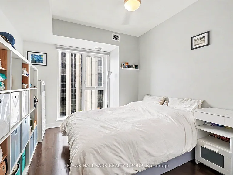 40 Nepean St #1502 — Photo 14