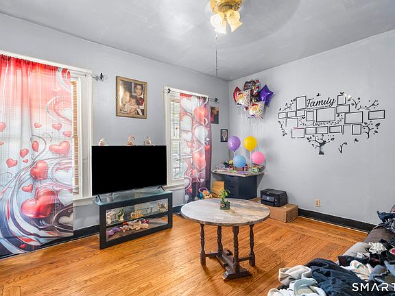 5th image of 77 Monroe Street