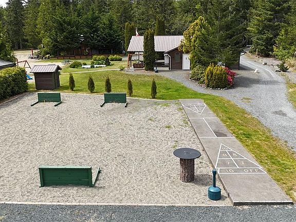 4th image of 2650 Turnbull Rd #E5