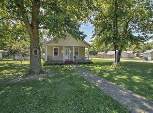 801 E 6th St, Pana, IL 62557