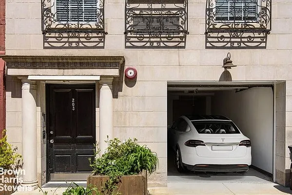 Sold by Brown Harris Stevens | media 3