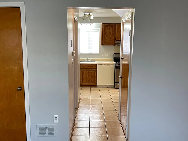 6763 Garling Dr — Photo 3