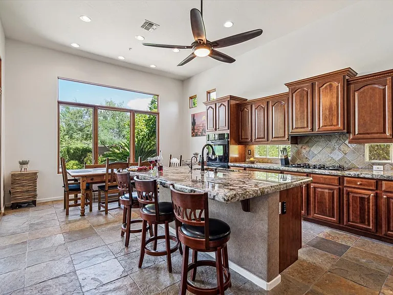 14586 E Wethersfield Rd — Photo 8