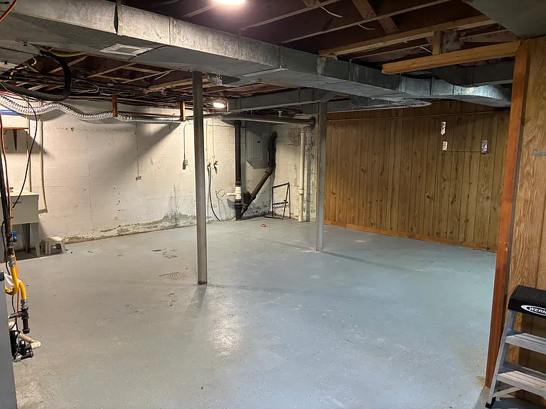 3004 Grandin Rd — Photo 23