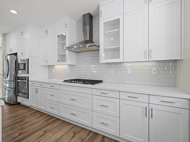 16205 Camden Cir — Photo 27