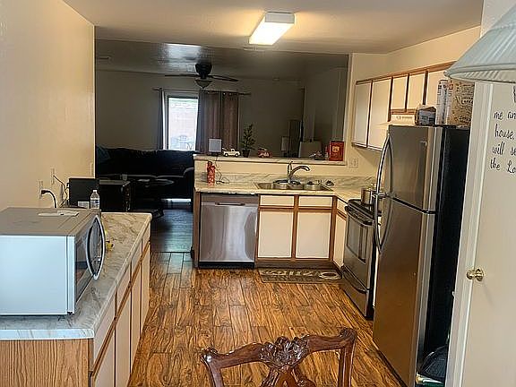 3rd image of 43711 W Sagebrush Trl