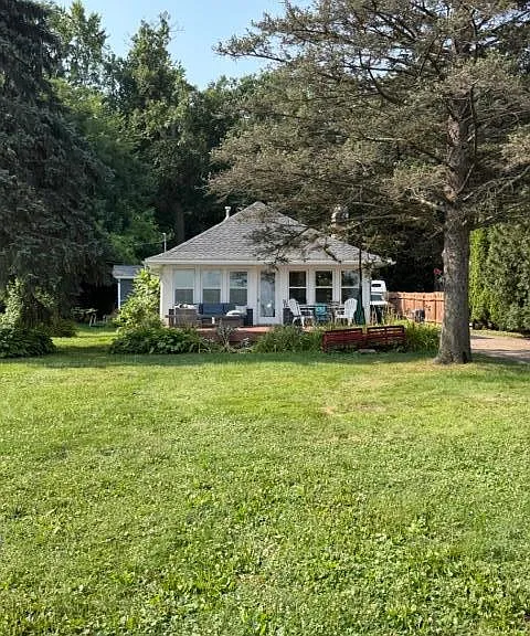 3407 Crystal Bay Rd — Photo 2