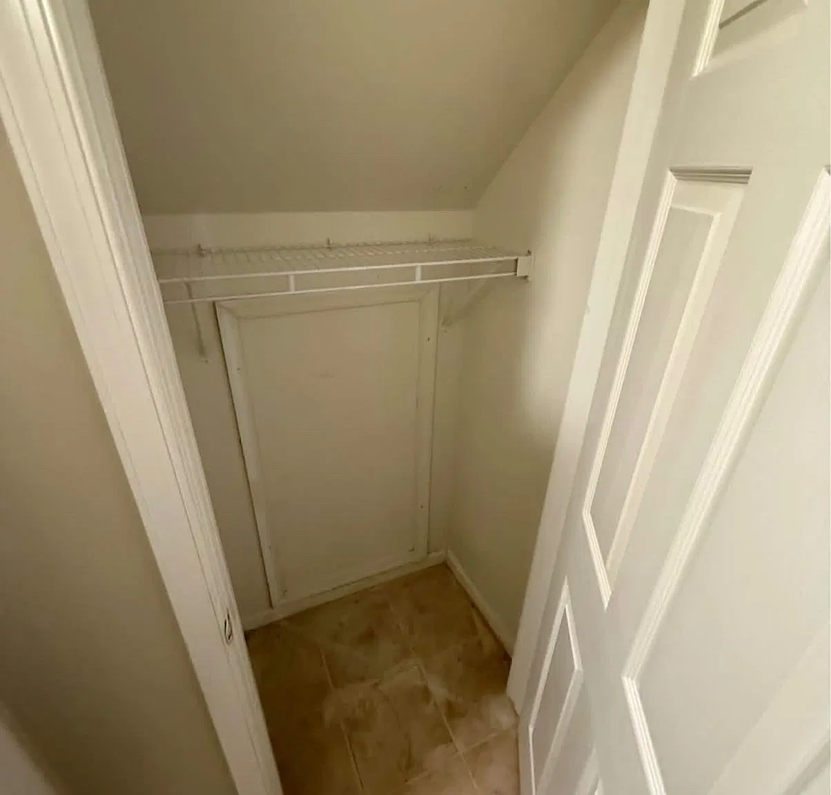 Race Pointe Pl, Woodbridge — Photo 4