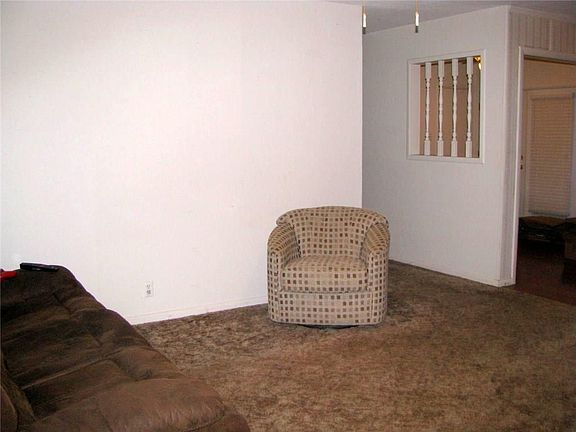 5th image of 309 Westridge Dr