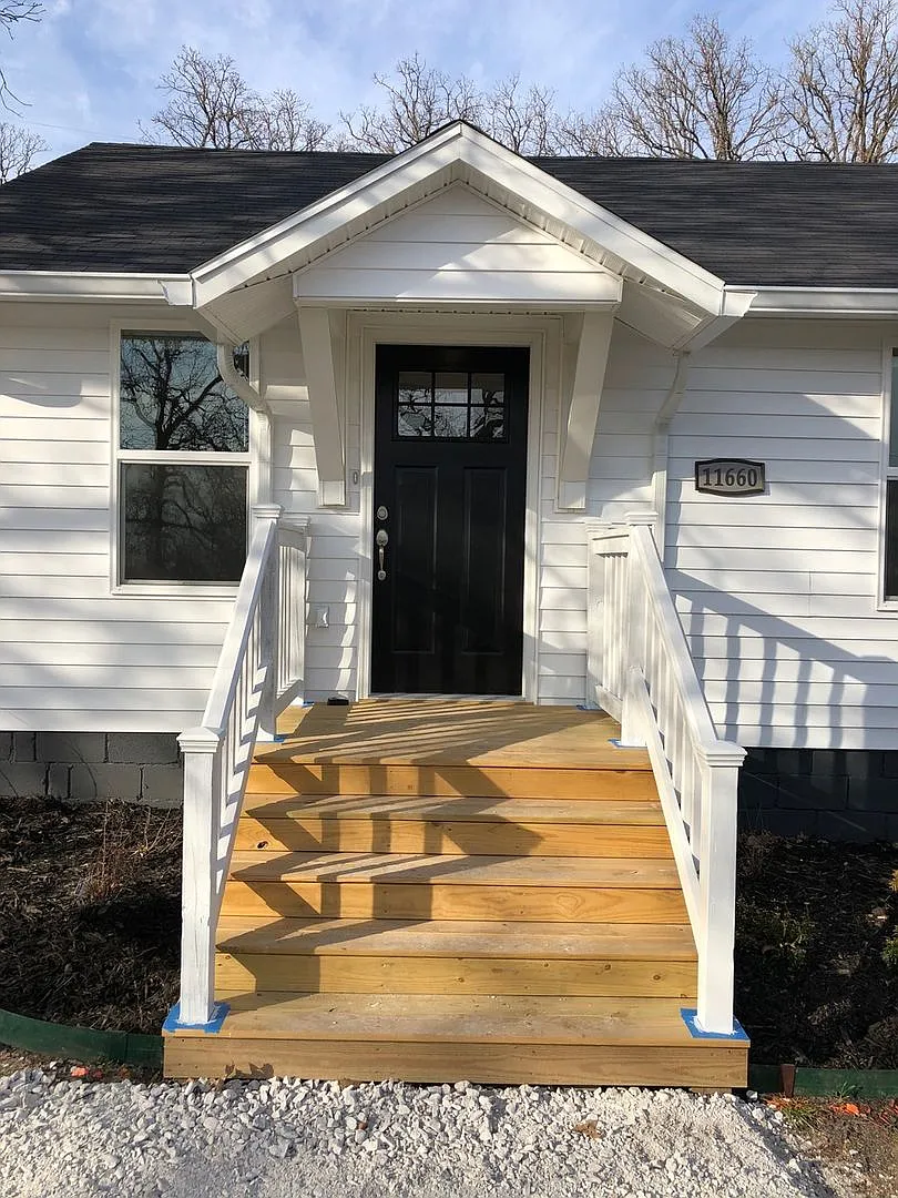Newly Remodeled 3-Bedroom Home Available October 1 — Photo 1