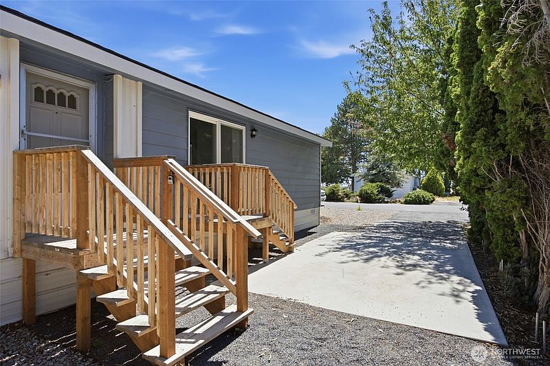 2nd image of 4815 Airway Drive NE #104