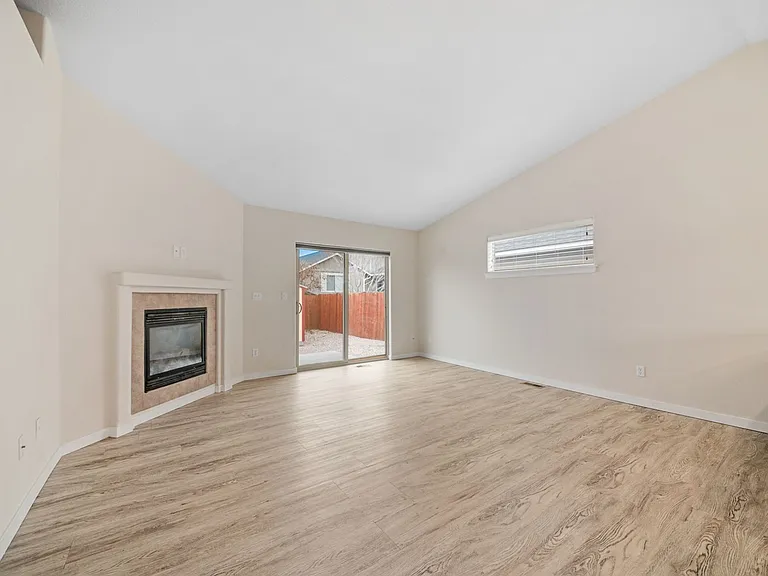 953 SW 25th Ln — Photo 14