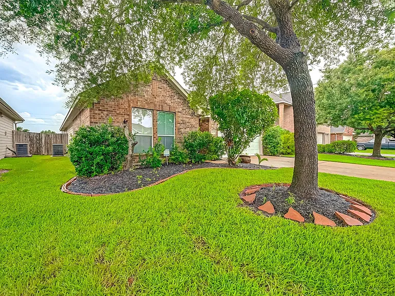 20227 Enchanted Rose Ln — Photo 1