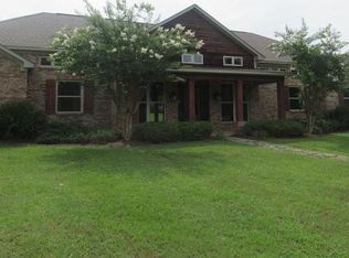 251 Fox Ln, Canton, MS 39046