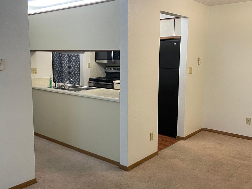 1st image of 812 Benton Dr APT 34