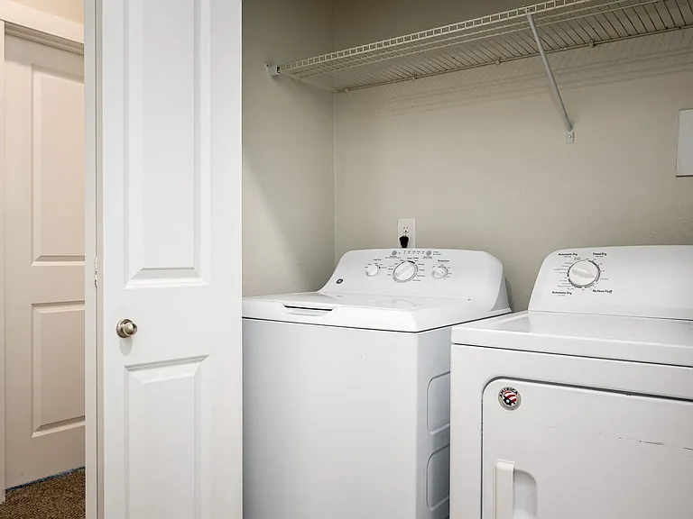 Leverich | Washer and Dryer Hookup