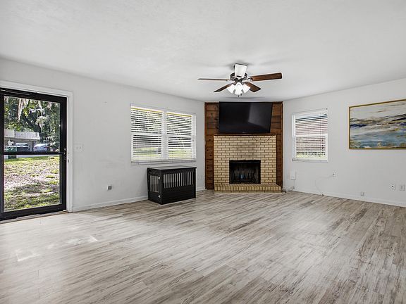 4th image of 4020 Elder Ln