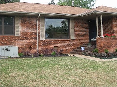 1st image of 5007 N Harvey Pkwy