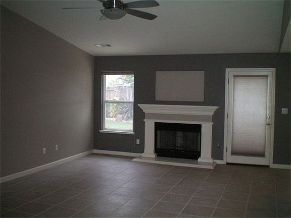 4th image of 1614 Queensland Ave