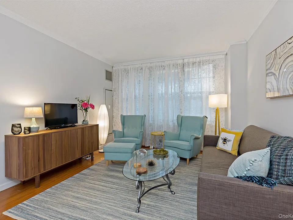 300 Mamaroneck Ave #315