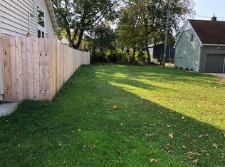 86 Schlinger Ave, Milwaukee, WI 53214