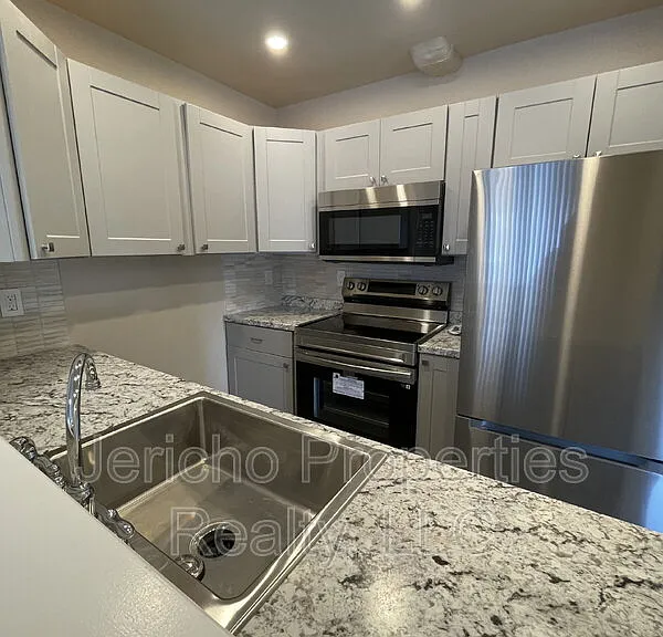 11880 W Independence Ave — Photo 2
