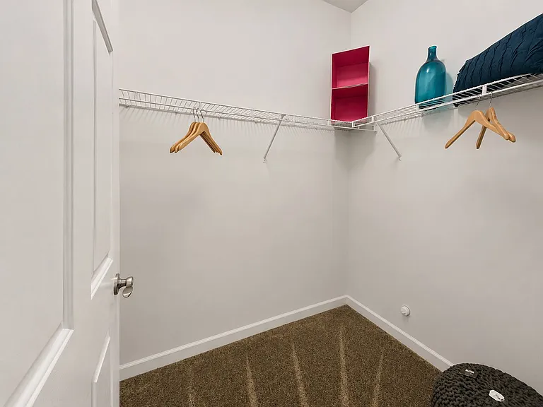 The Bradford at Easton Apartment Homes — Photo 8