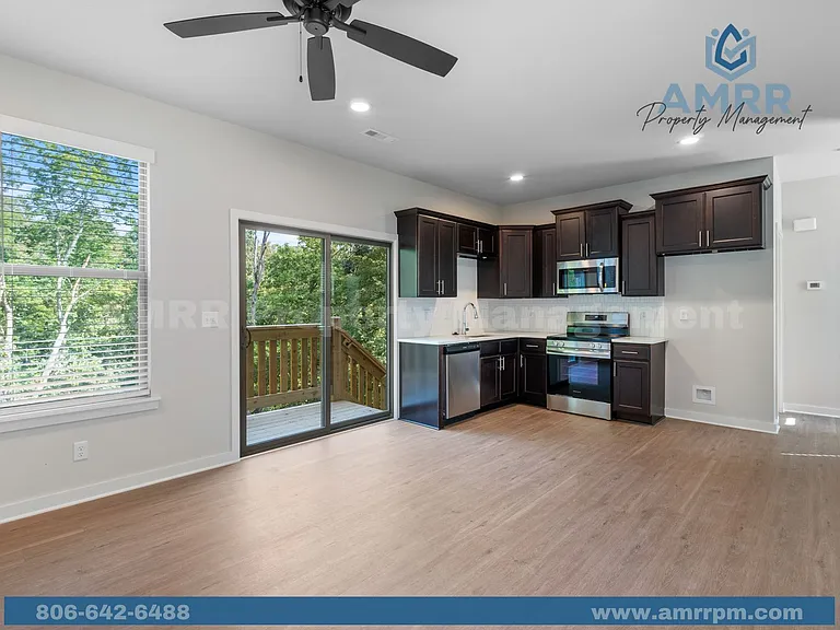13 Carrick Dr — Photo 8