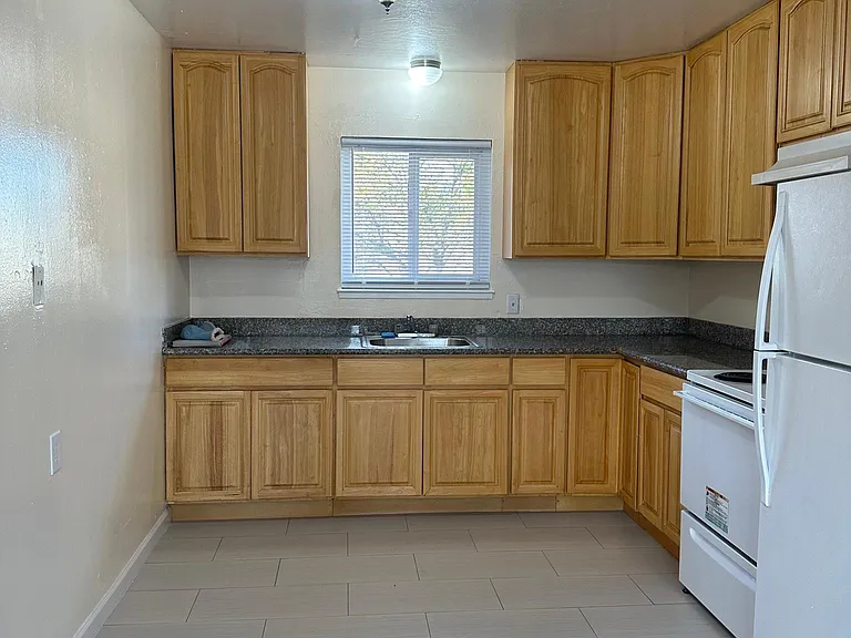 26485 Gading Rd #3 — Photo 15