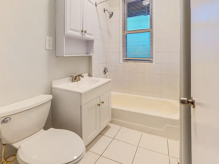 12 American Legion Hwy #10 — Photo 24